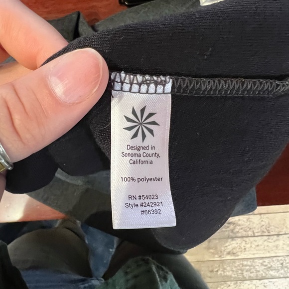 Athlete zip up jacket like new - Picture 2 of 2